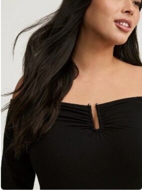 Torrid Black Off-Shoulder Ruched Top Size 4X NWT